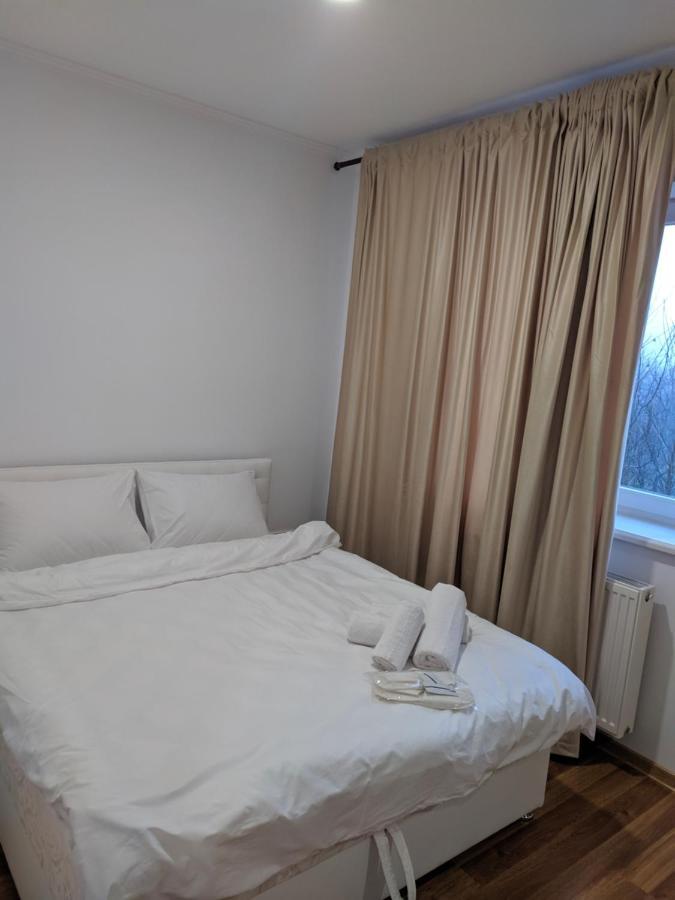 Mirage Hotel Tsjernivsi Buitenkant foto