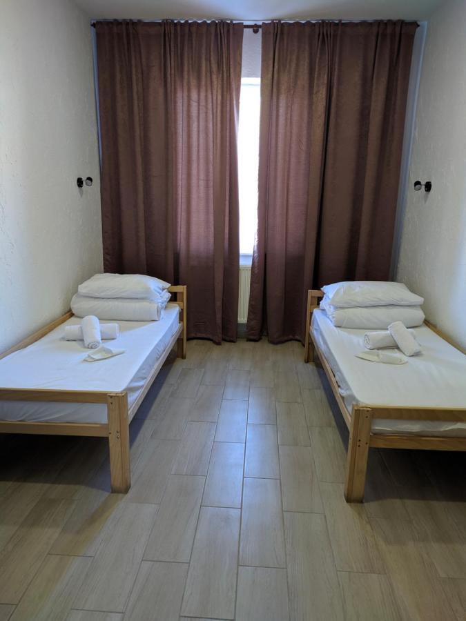 Mirage Hotel Tsjernivsi Buitenkant foto